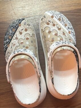 CROCS Paisley Bandana Tan & Black Slip-On Clogs